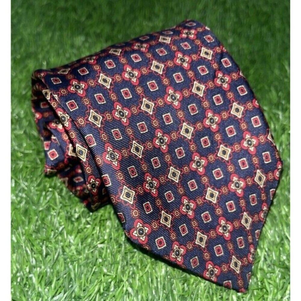 John Comfort England Mens All Silk Tie Red Blue Floral Design 2.75 X 58